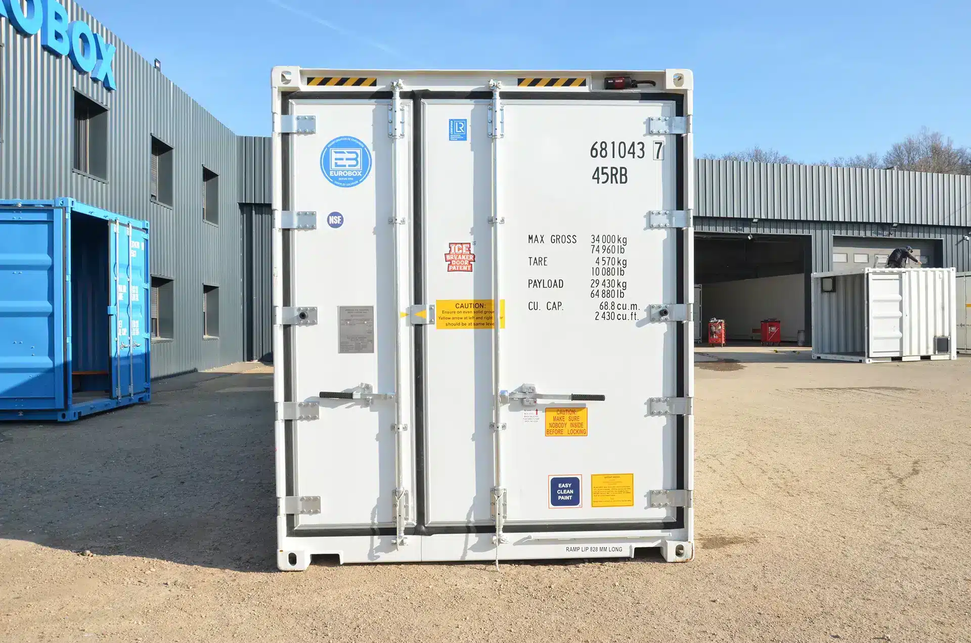 Porte de container avec un système easy open door pour faciliter l'ouverture