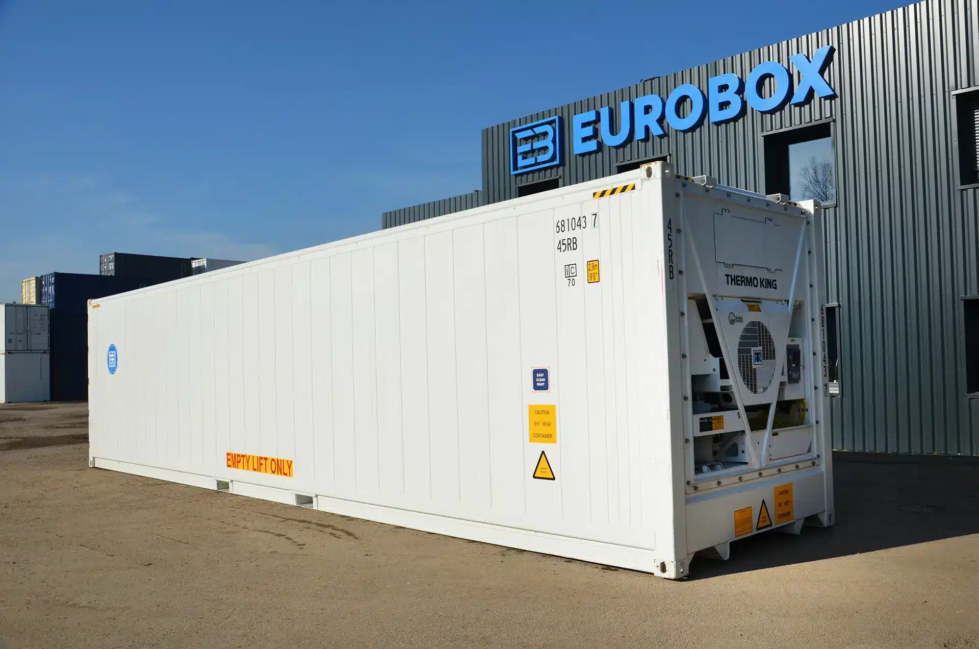 Chambre froide dans un conteneur blanc neuf premier voyage avec groupe froid, acheter un container avec un professionnel comme Eurobox